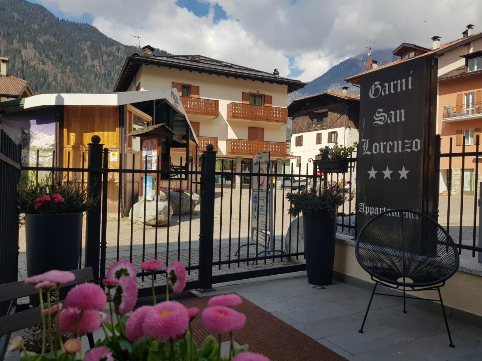Garni San Lorenzo Pinzolo Exterior foto